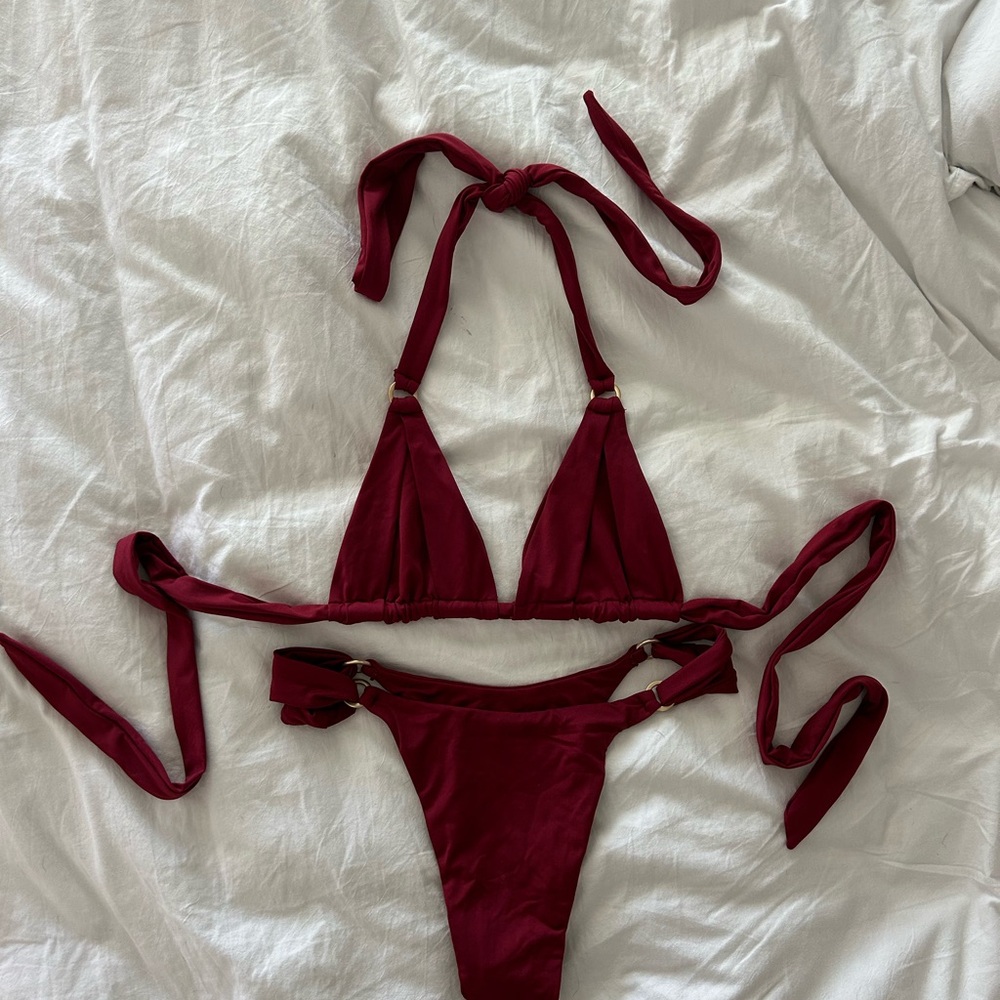 Monday Swimwear Morocco bikini in burgundy ♥️